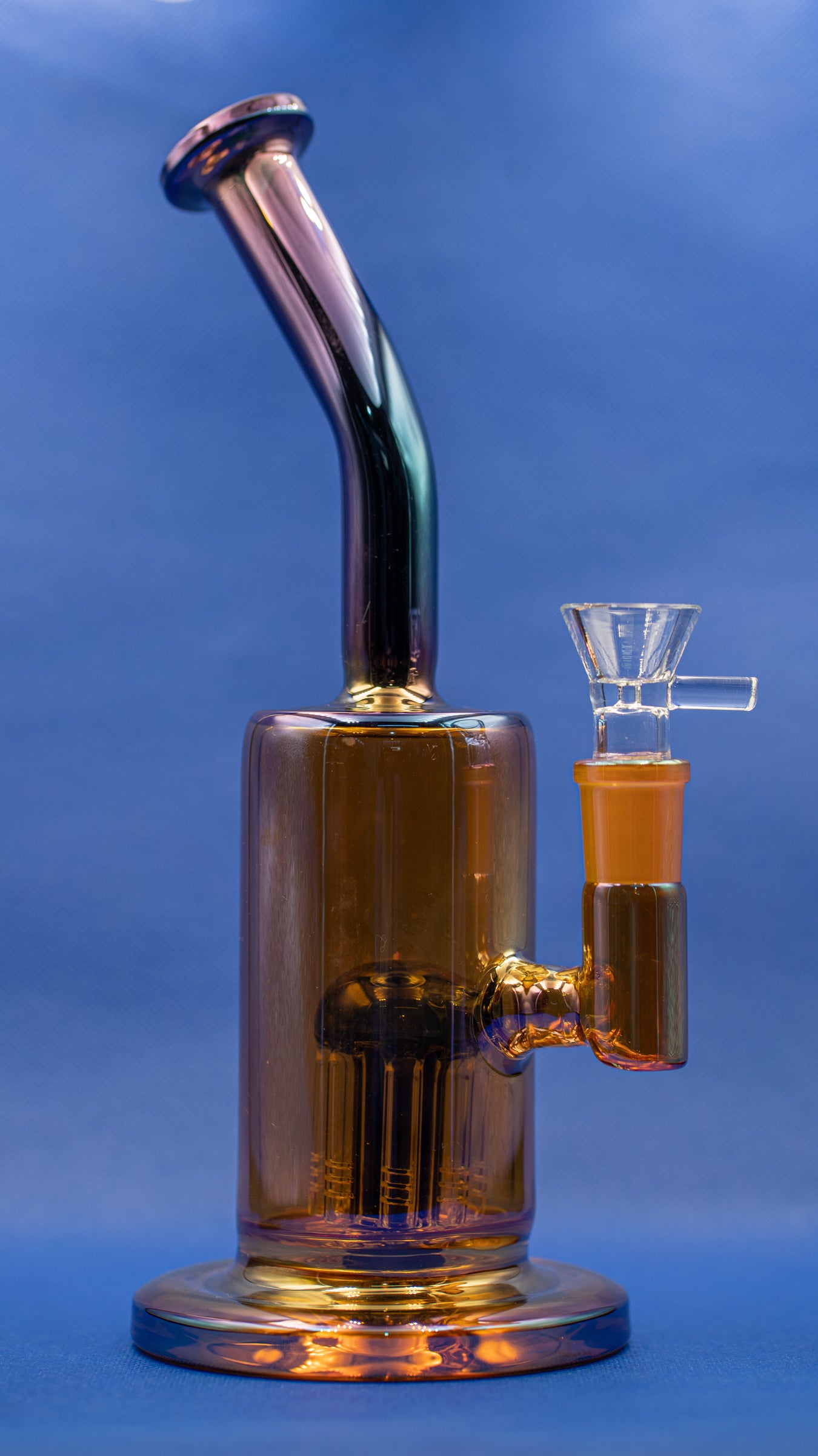 Bong with filtration
